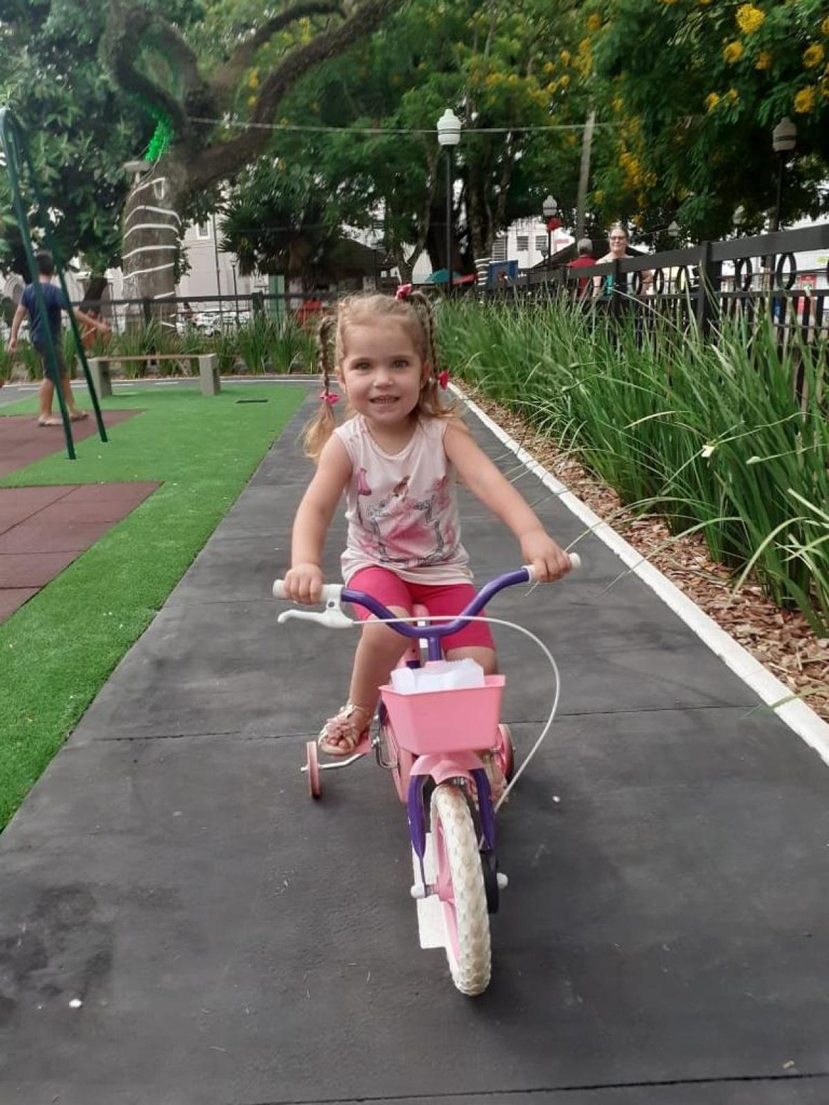 Revitalização do Playground da Praça Erico Verissimo