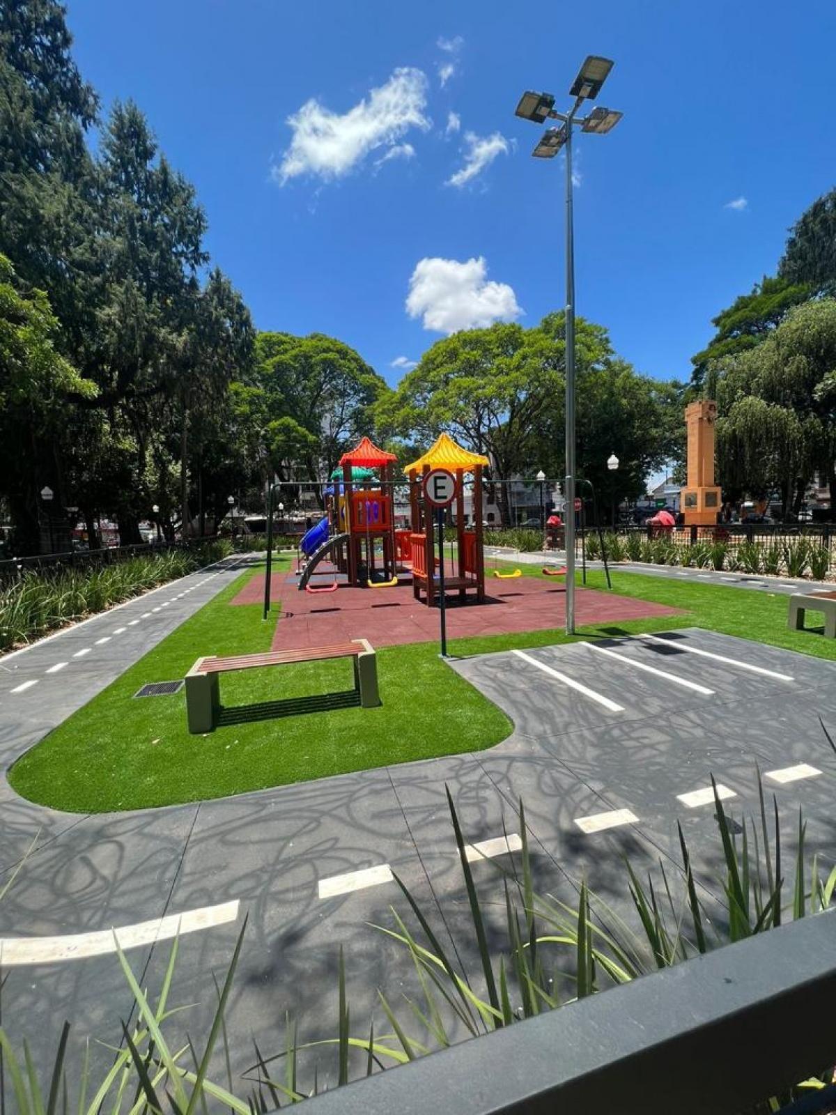 Revitalização do Playground da Praça Erico Verissimo