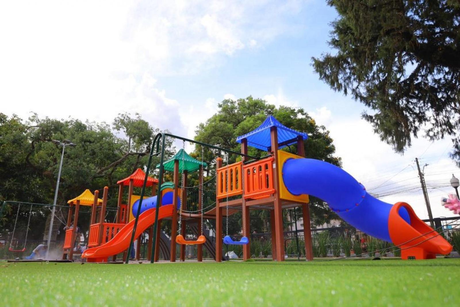 Revitalização do Playground da Praça Erico Verissimo